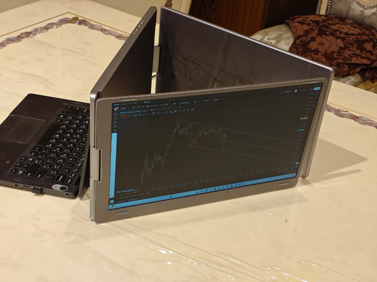 الشاشات المتعددة المحمولة موسع شاشة الابتوب